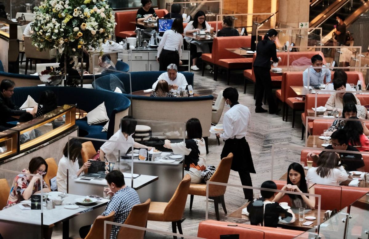 餐廳用膳成感染重災區 | 一個原因增加染疫風險 | 專家：户外用餐更安全