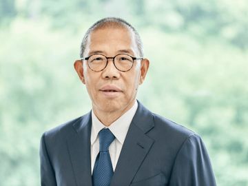 2021全球福布斯富豪榜-鍾睒睒-農夫山泉-馬化騰-馬雲-中國首富-發跡史-香港財經時報HKBT