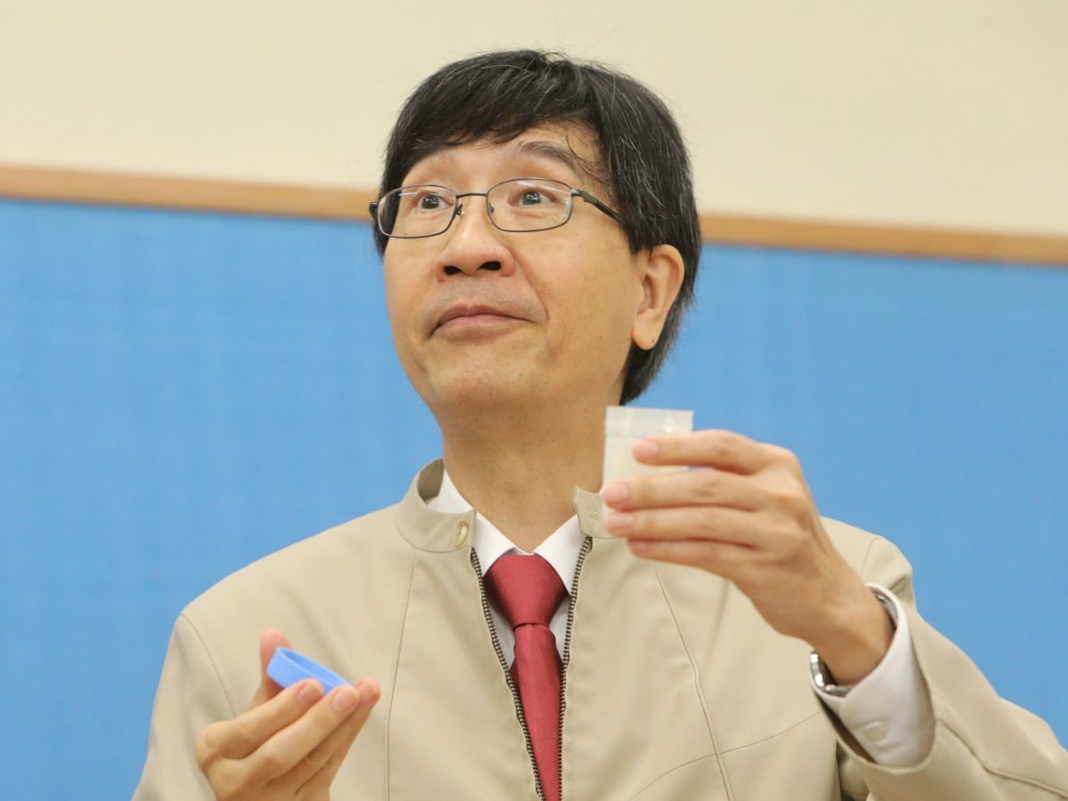 港大研究發現，在眼部無病徵的新冠肺炎患者的眼結膜分泌物上，仍驗出新冠病毒，當中更有一名患者的鼻咽樣本中沒有病毒，但眼結膜仍對病毒呈陽性反應。