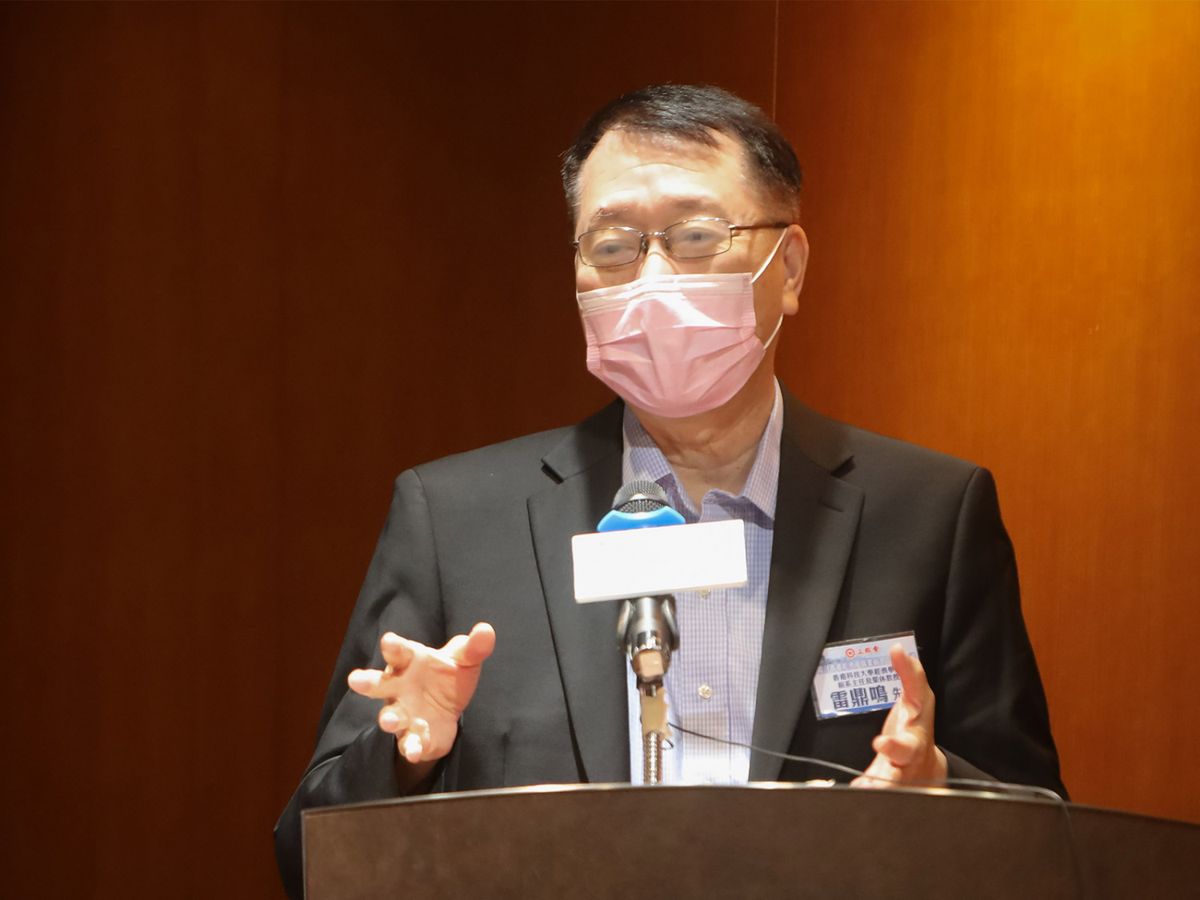 全民檢測（普及社區檢測計劃）至今找出18人確診新冠肺炎。科技大學經濟學系榮休教授雷鼎鳴指，參與檢測才是好市民，未來可優先接種疫苗及獲政府派錢。