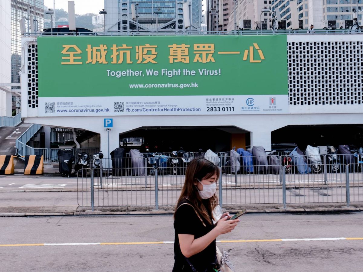 衞生署衞生防護中心公布，截至9月15日零時零分，共有四宗新增新冠肺炎確診個案，全屬海外輸入。許樹昌形容疫情是水尾，預計數周後確診數字會「歸零」。