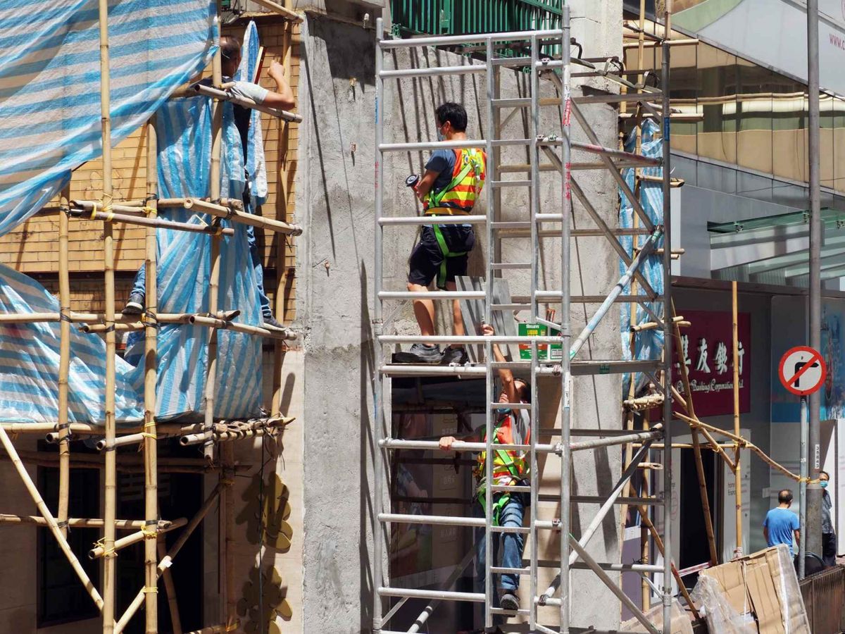 地盤工友失業率達9%！官方價：混凝土日薪2,600元、扎鐵2,520元...15工種連續第3年凍薪