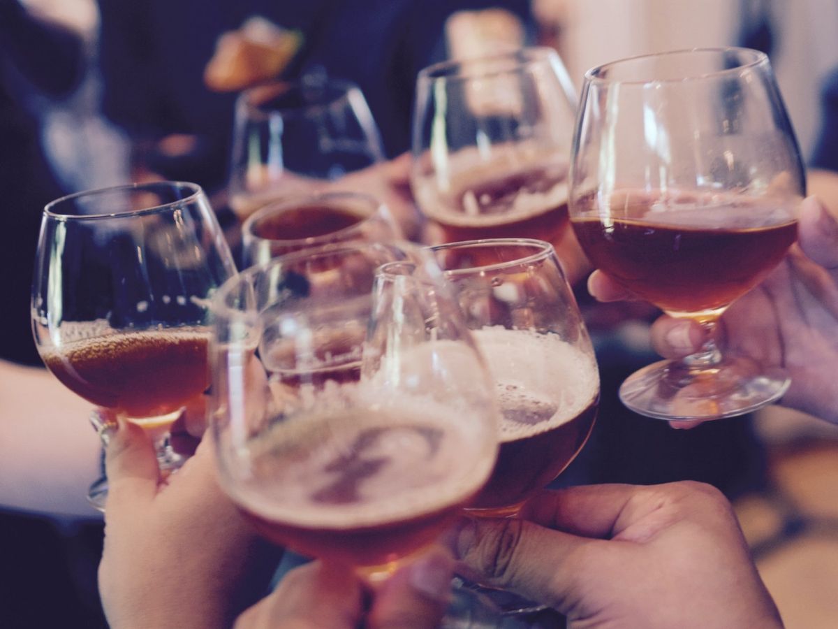 飲酒過量增中風風險！喝酒前後為何不宜喝茶？酒量好原來取決於一個能力｜健康基因