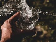 澳洲大學研發 海水曬太陽30分鐘即可飲用 過濾材料可重複使用