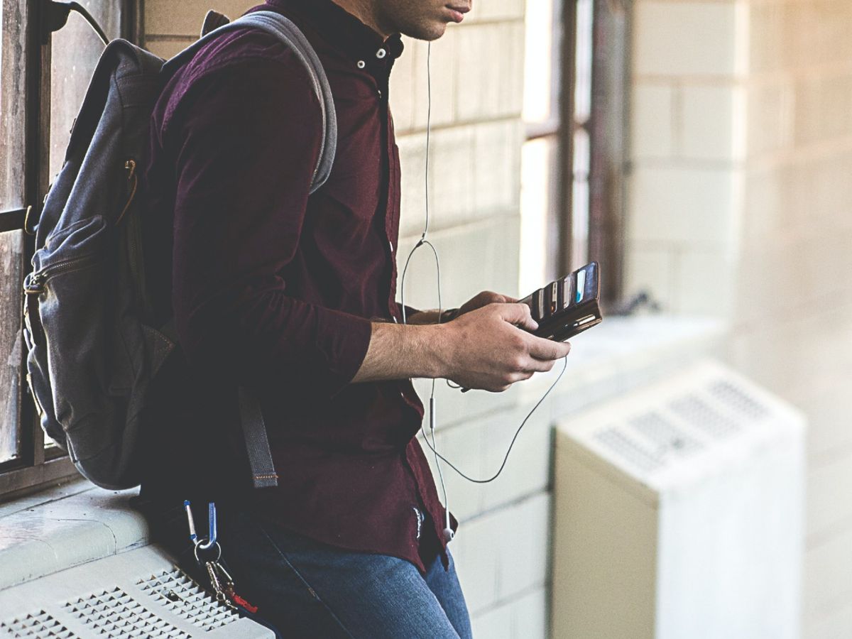 理財個案｜19歲學生兼職做補習月入1萬月儲7千！想5年後有60萬要點做｜龔成教室