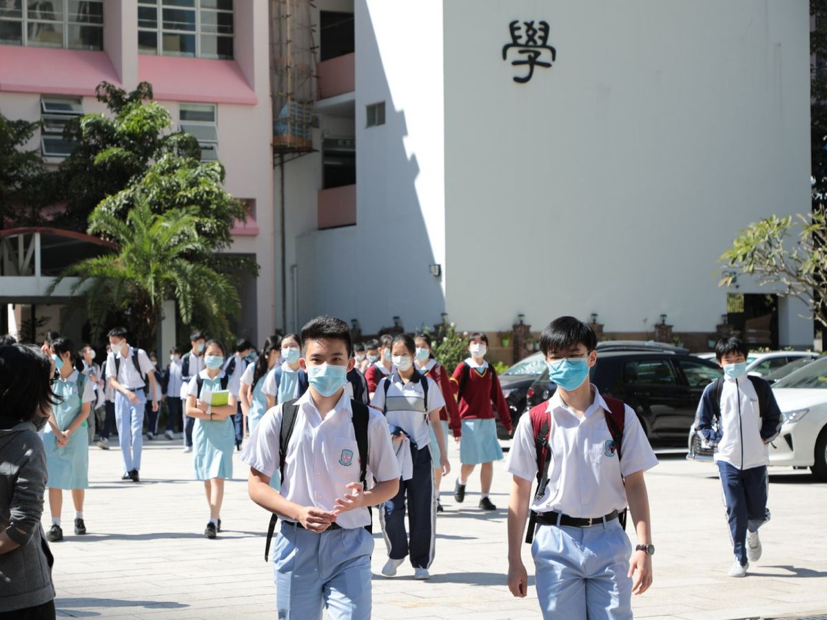 中一自行分配學位申請表將派發！教育局：可郵遞申請、交表時間、填表選校注意一覽