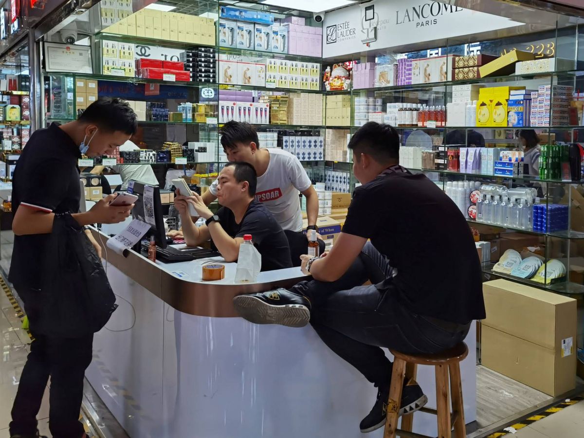 移卡-先舊後新配售-配股集資-藺常念-行家論市 