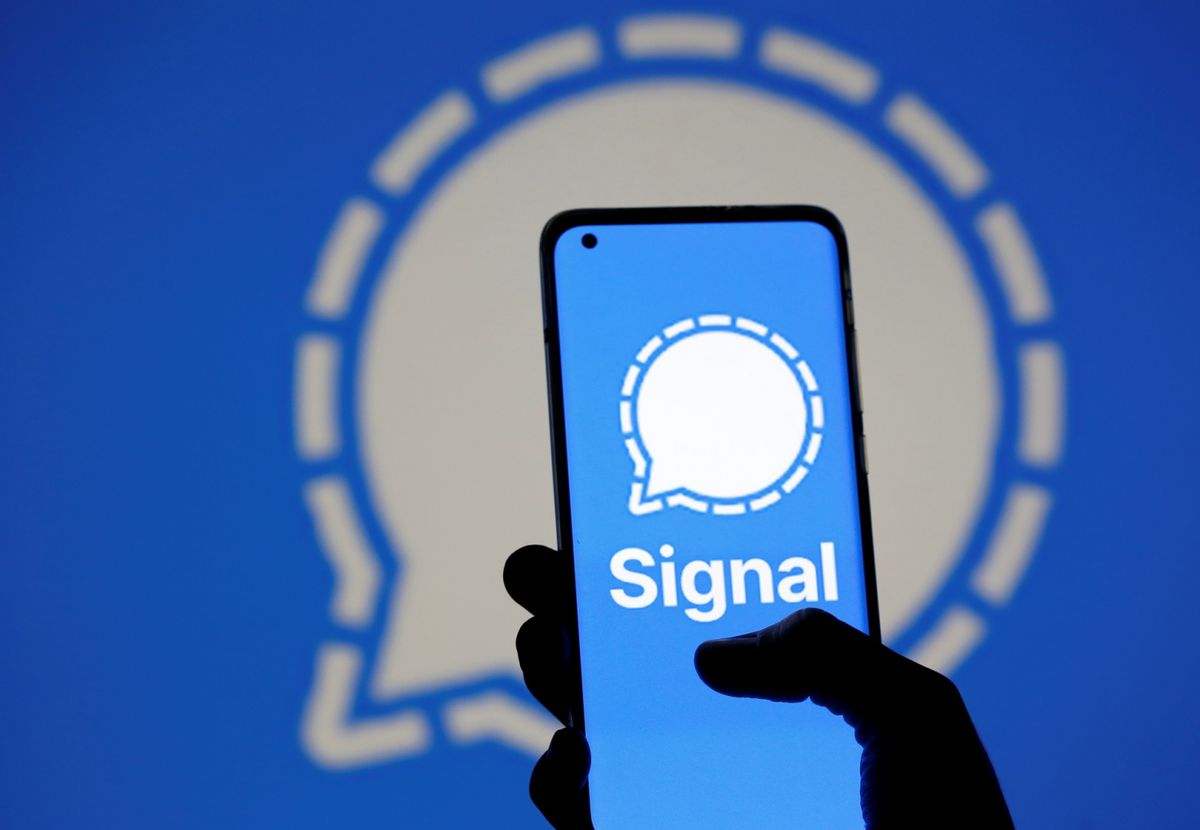signal版本更新-新增個人介紹-更換聊天桌布-放大頭像圖片-較少流量模式-第一套動態貼圖