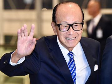 李嘉誠-李嘉誠基金會-醫護人員-心意卡-百佳現金光-新冠肺炎-香港財經時報HKBT