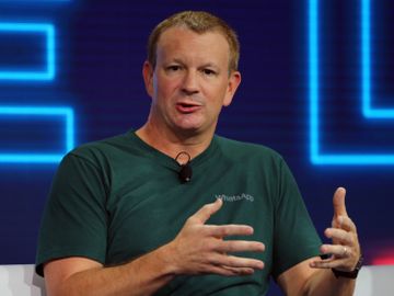 Signal-創辦人-BrianActon-移民潮-保障私隱-WhatsApp-香港財經時報HKBT