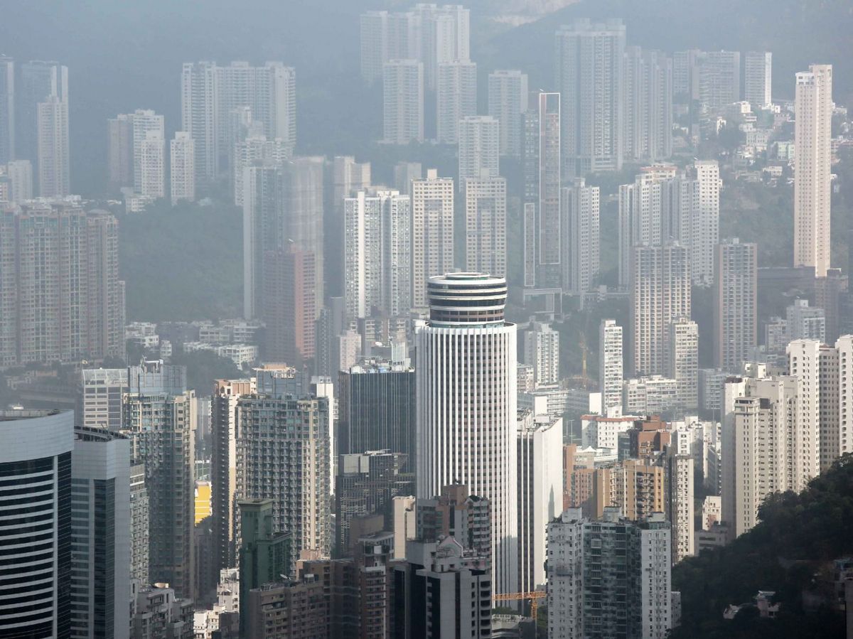 美銀報告：2021年港人賣樓＋取強積金移民英國料致2,800億元資金外流