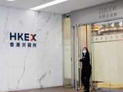 財政預算案2021｜擬8月加股票印花稅30% 港股瀉近千點 北水破記錄淨流出129億 港交所挫逾8%