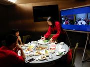 藍籌新貴海底撈發盈警 料全年少賺約90% 為何股價無大跌 大行仲叫趁低吸納？