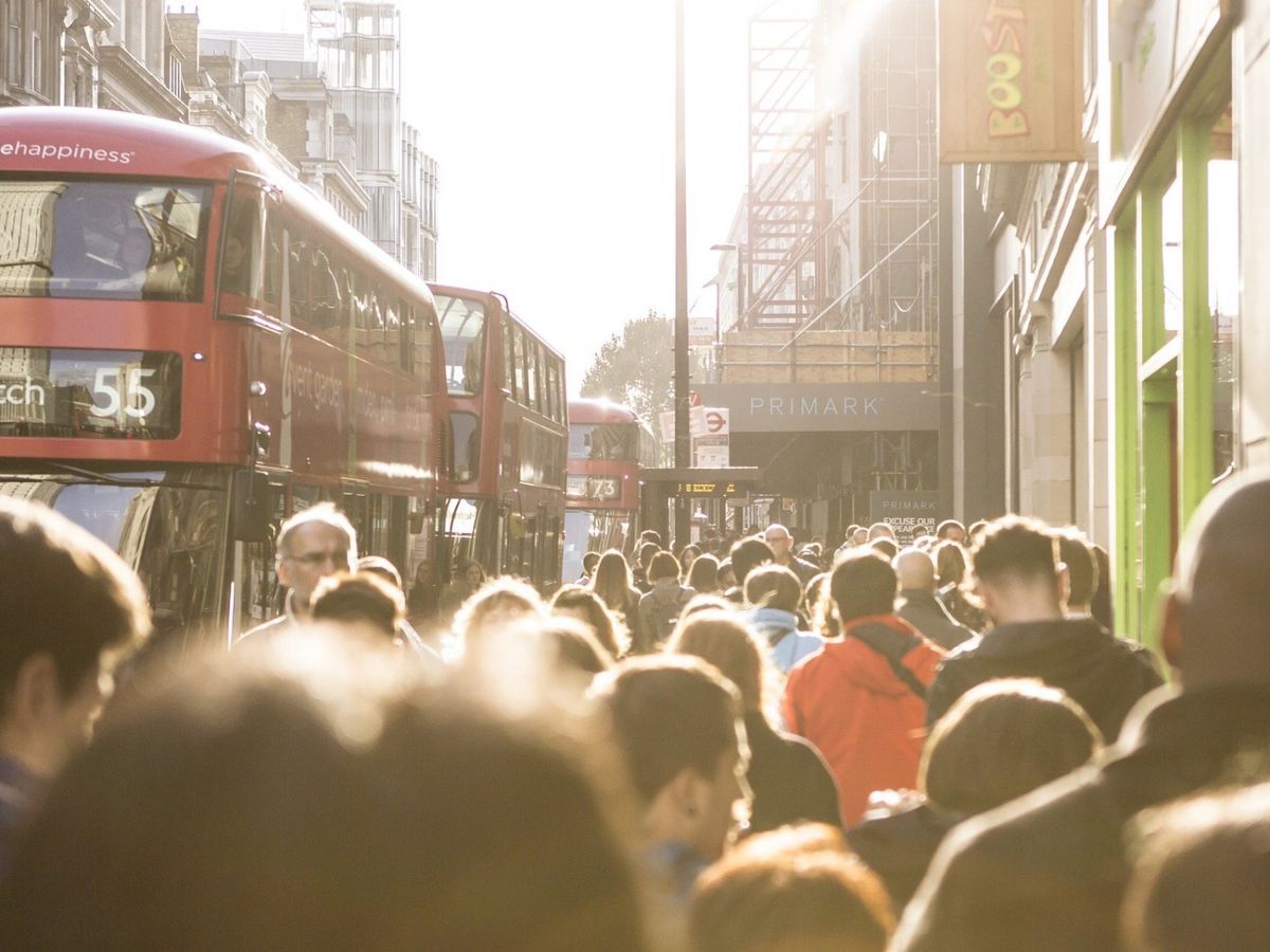 理財個案｜40歲8月一家四口移民英國、賣樓套500萬點投資創被動收入｜龔成教室