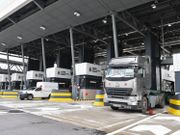 香港通關｜內地人5月中免接種免檢疫「來港易」！ 留意兩類港股最受惠
