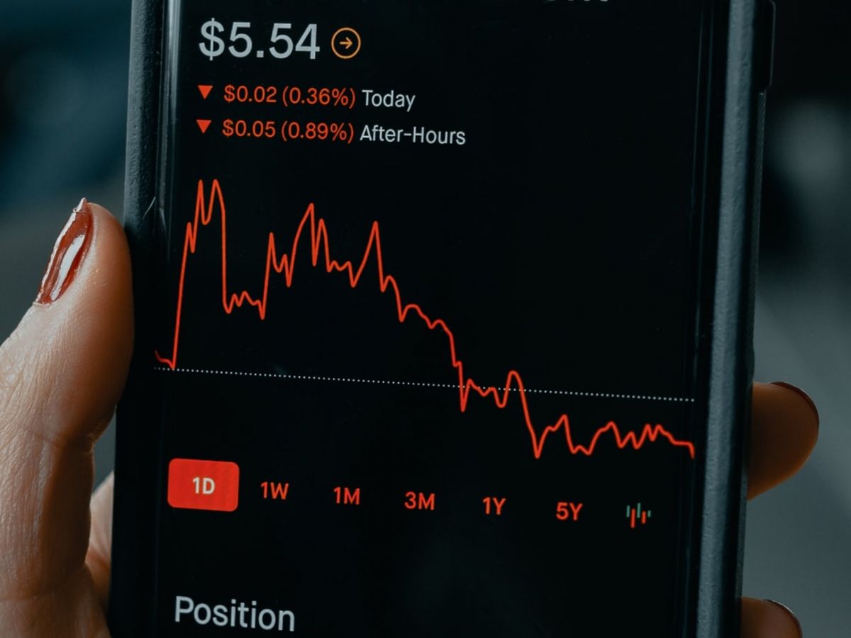 理財個案｜80後投資多年、有一隻股持貨十年一跌就溝！愈蝕愈多求指教｜龔成教室