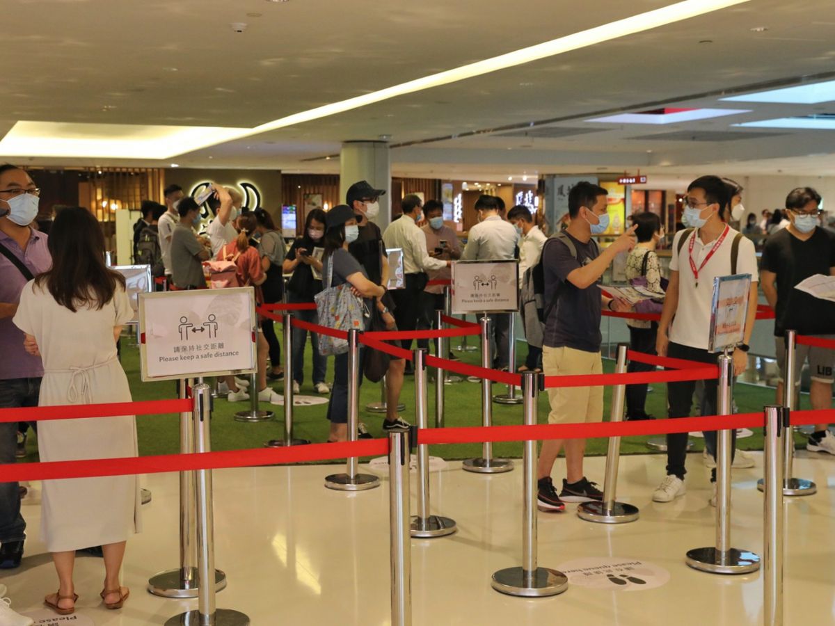新盤加價定律＋地產代理洗腦「越遲買越貴」推動邊緣客投降式買樓｜老樓周記