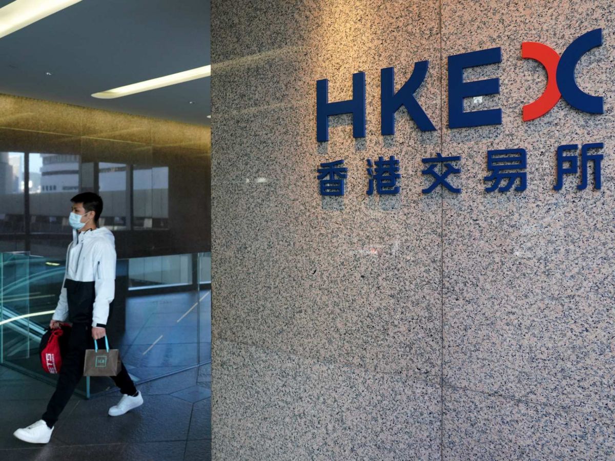 藍籌股2021-19隻恒指成份股年內股價下跌-藍籌大輸家反攻部署-海底撈-阿里健康-信義光能-小米集團-中國平安-香港財經時報-HKBT