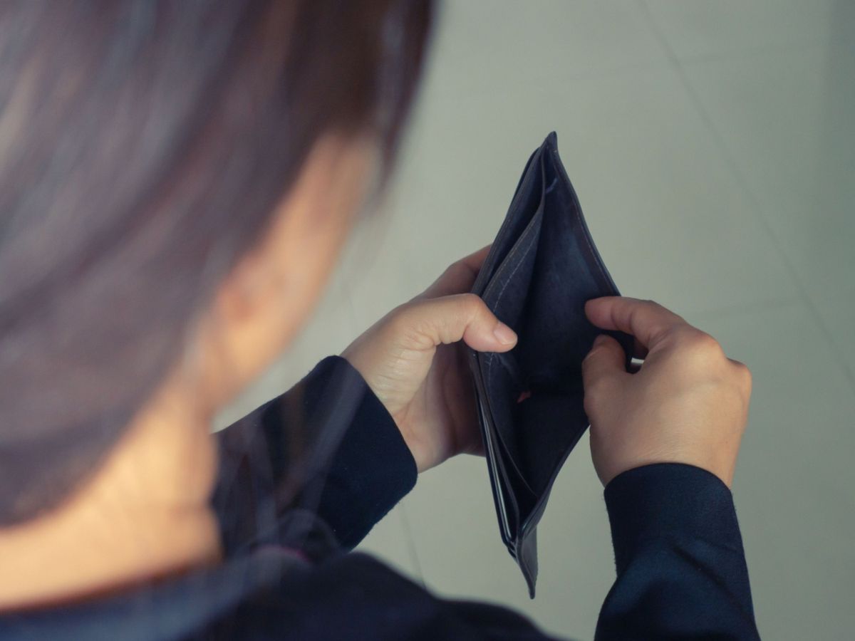 理財個案｜31歲女欠卡數2萬、疫情下月入25K變15K！想學投資自救｜龔成教室