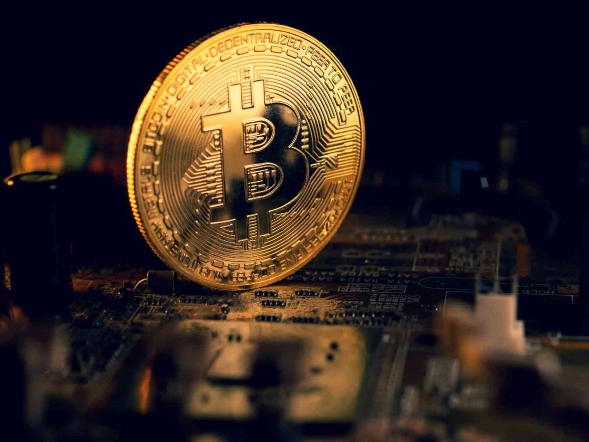 比特幣2021｜新債王：恐見2.3萬美元 VS 美國前財長：與買黃金無異 詳情一文了解