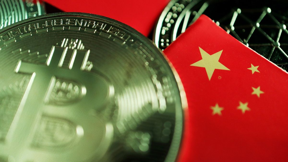 中央監管加密貨幣交易｜Bitcoin概念股急瀉｜火幣股價最多跌33%｜專家提醒2個關鍵
