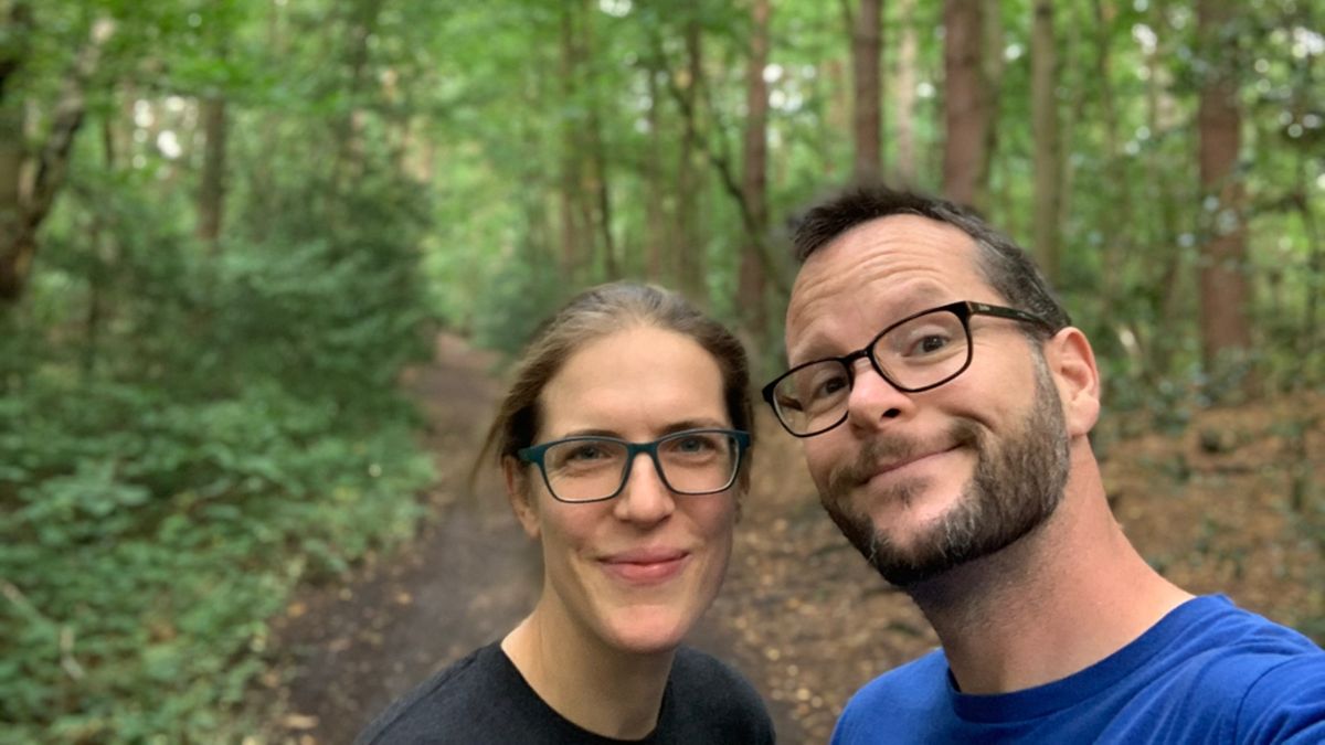 理財方法｜英國夫婦40歲前退休｜靠與父母同住、不買新衫...｜3年內儲逾1千萬港元