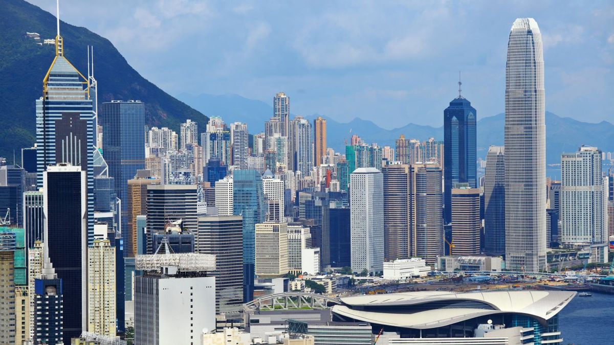 香港是移民城市！優秀人才入境計劃配額倍增4,000個！解構香港如何受惠｜解決移難