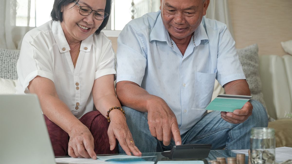 退休攞返強積金點用好？一筆過提款易耗盡 持續投資可抗通脹｜每年按通脹調整提款額