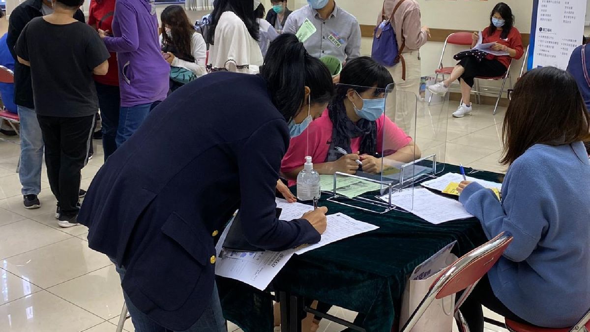 搵工請人｜旺角麥花臣「中高齡招聘會」請3,400個全職兼職空缺