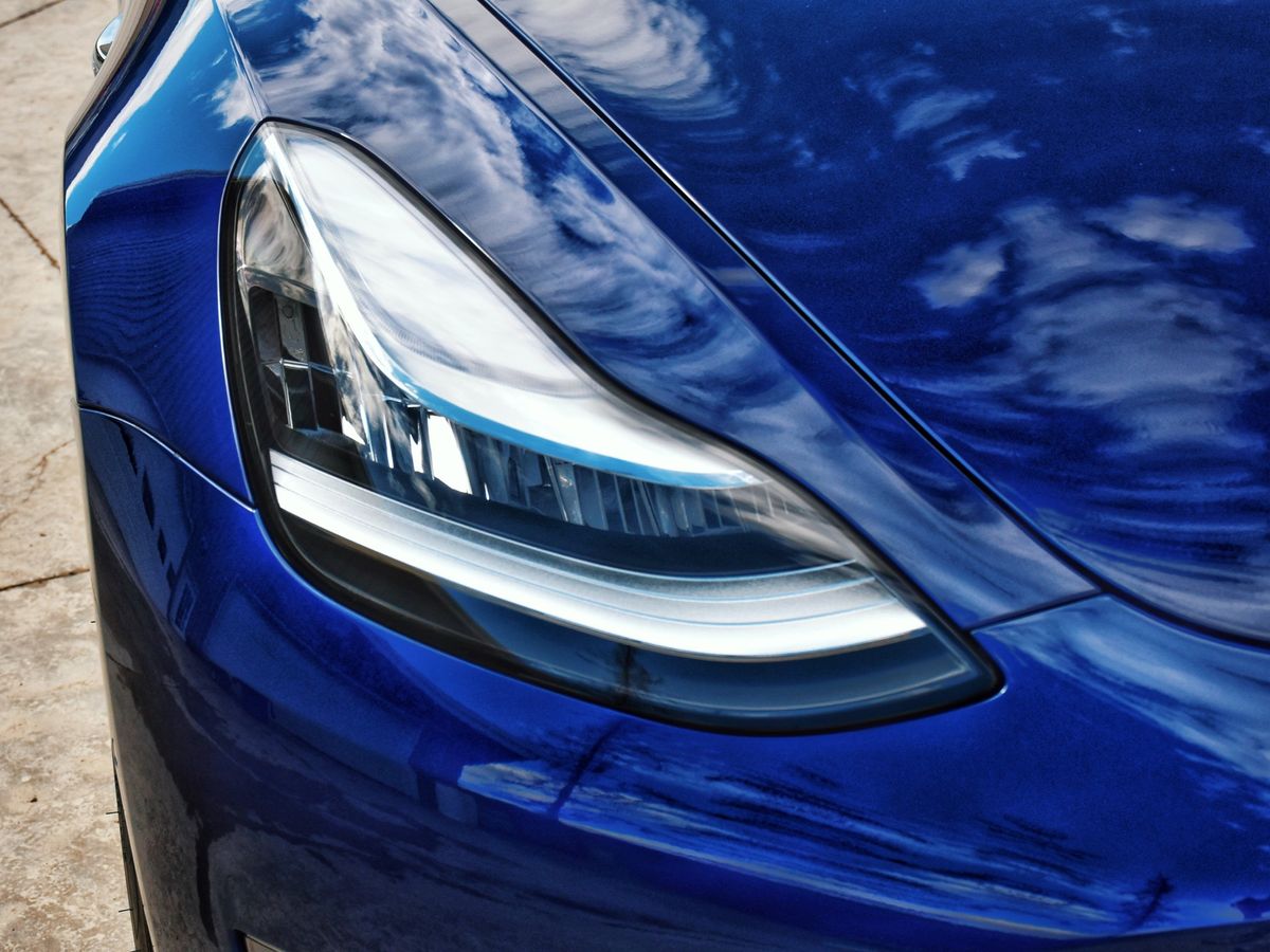 Tesla第三大個人股東廖凱原 持股比女股神更多｜身家95億美元 相信特斯拉未來「超乎想像」