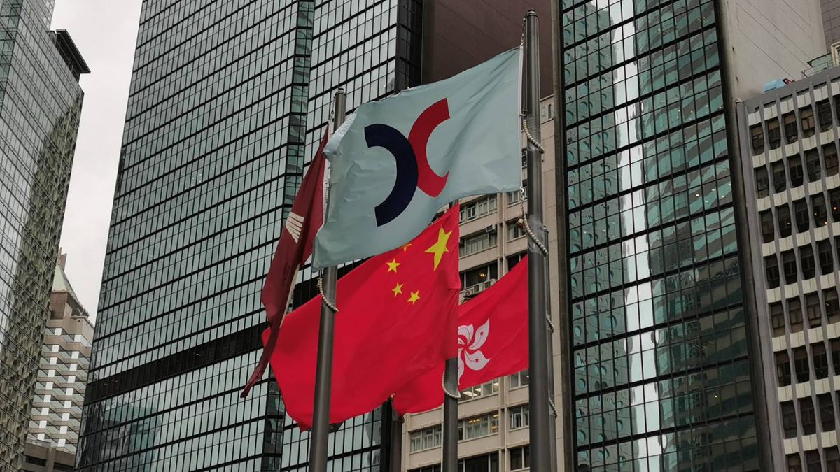 中信証券-績優-估值具上升空間-新目標價22元-有聲有識-鄧聲興