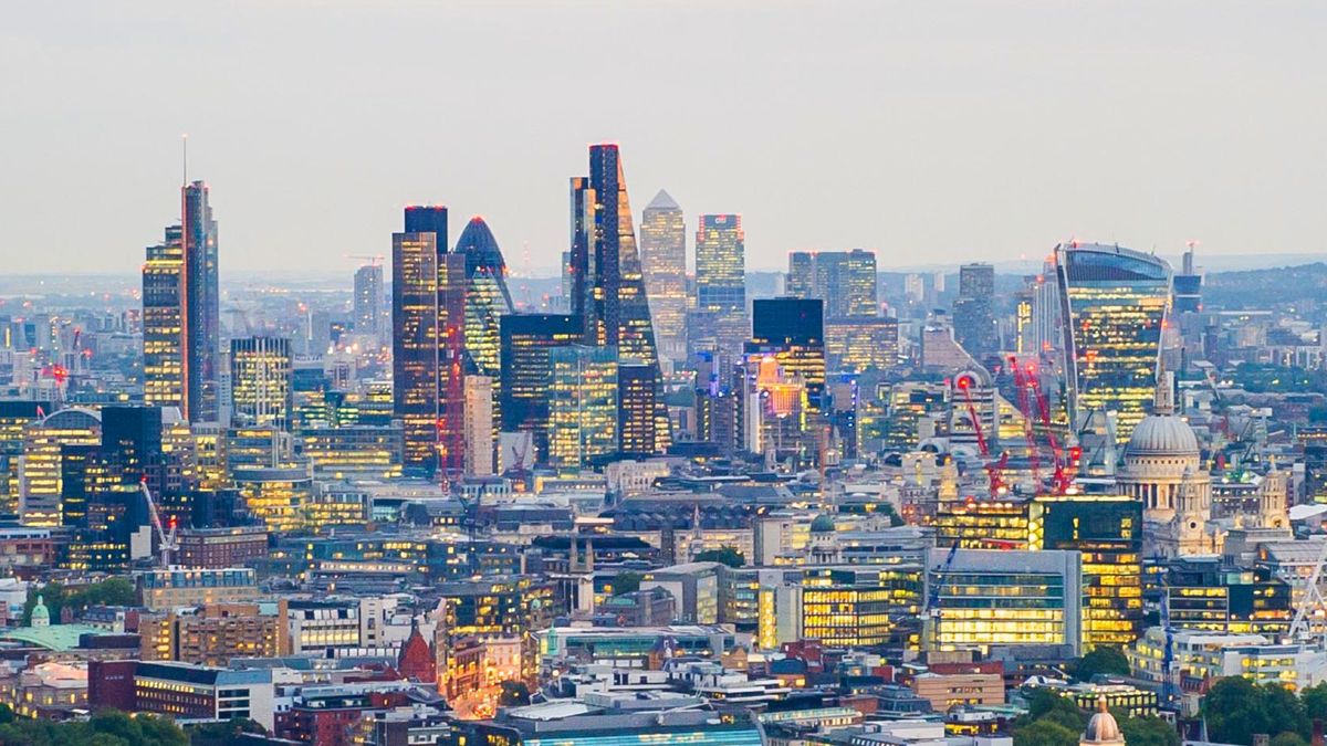 英國加稅加息、買樓月供增124港元！移民按港樓買英物業更划算｜環球琪談