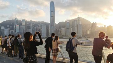 藍籌股2022, 6隻盈喜藍籌股, 一半屬高息股, 中國石油化工, 中國石油, 信義玻璃, 安踏體育, 藥明生物, 華潤啤酒, 最高息率超過8厘, HKBT, 香港財經時報