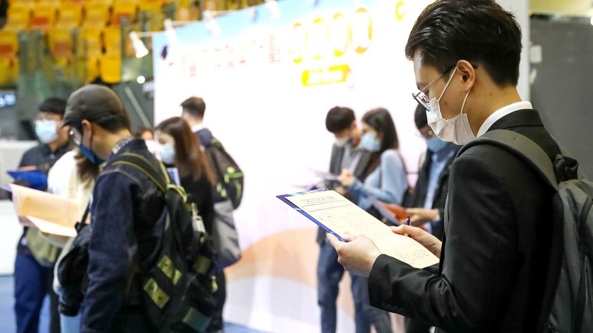 勞工處-招聘-職場新機遇網上招聘會-超過2500個職位空缺-月薪達20000元-約七成毋須相關工作經驗-附詳情