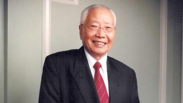 蔣震, 震雄集團, 白手興家, 注塑機大王, 人生理念, 工業富民, 民富國強, HKBT, 香港財經時報