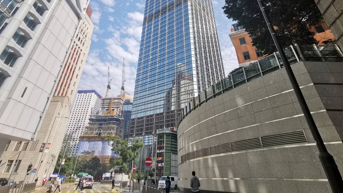 藍籌股2022-除淨日-收息日-長和-長實-長江基建-電能實業-信義玻璃-中國聯通-恒隆地產-7隻高息績優藍籌博財息兼收