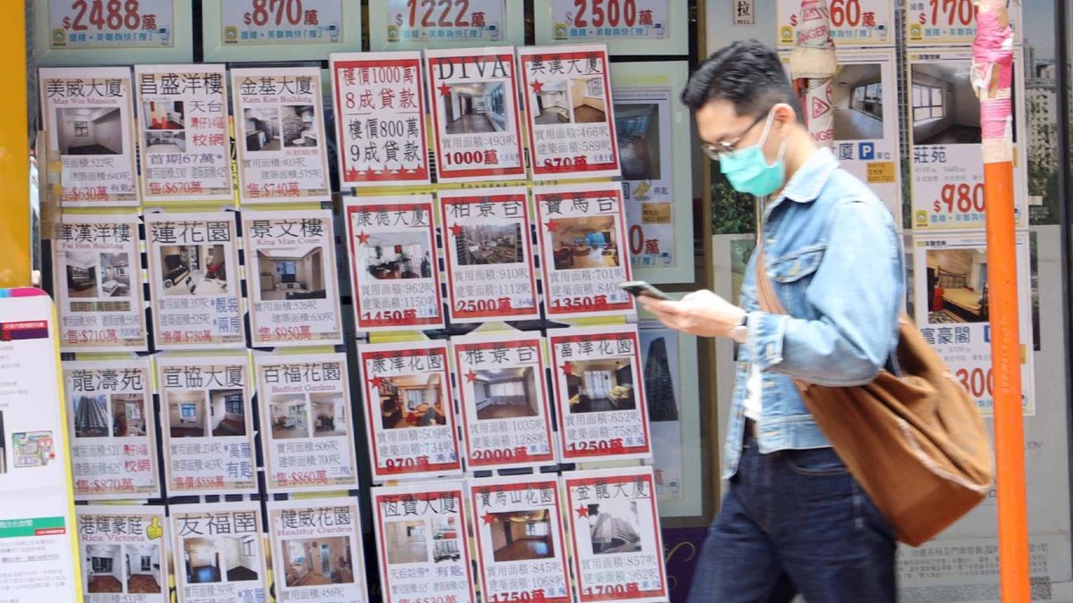 2,000伙新盤搶灘｜鐵路沿綫盤重現地產代理人肉招牌拉客戰場｜老樓周記