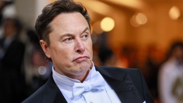 Elon Musk, 成功洽購, Twitter, TWTR, SpaceX, Starlink, 投資者, 估價, 華語產經, 盧銘恩, HKBT, 香港財經時報