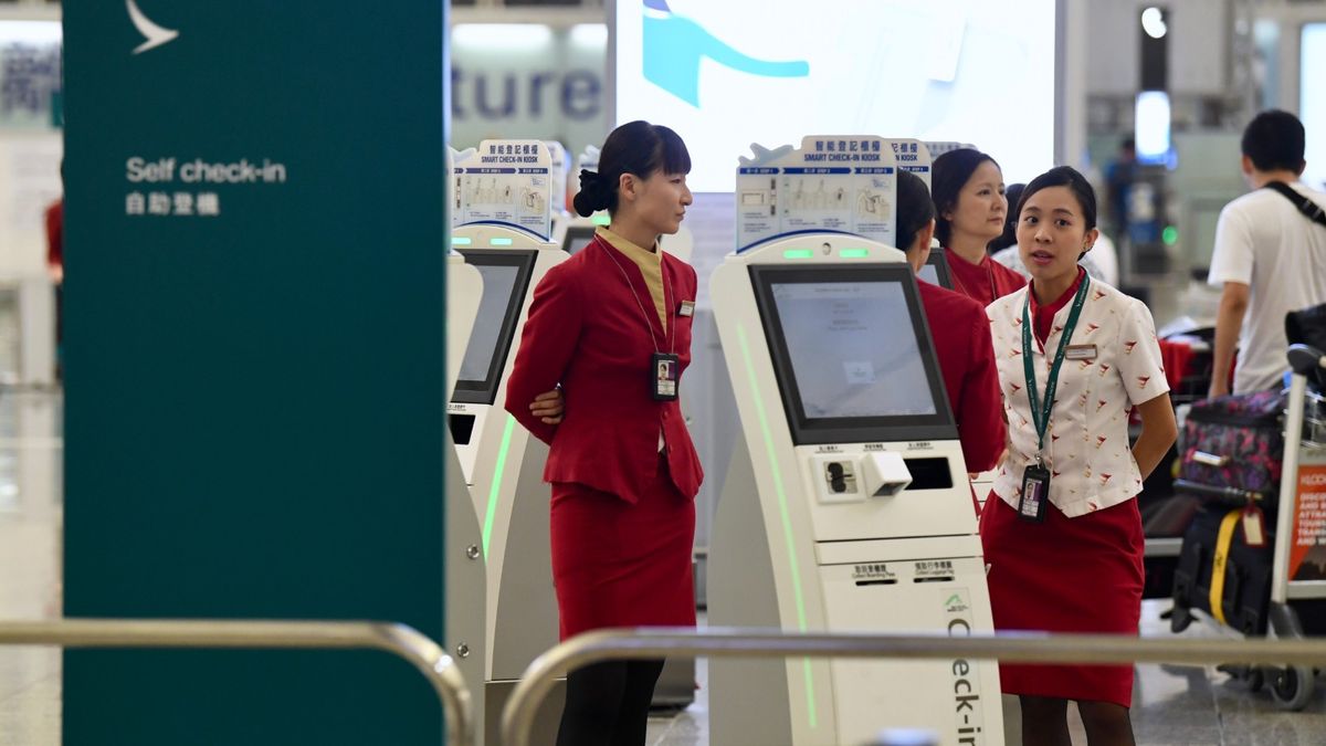 國泰邀離職員工回巢！推加強版安心出行！機組人員要紀錄7天行蹤！料6月起聘3,000名空中服務員