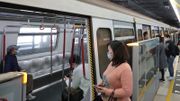 港鐵再縮班次！非繁忙時間候車多等兩分鐘、九巴都調整服務｜附最新班次詳情