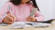 【理財方法】夫婦月入2.3萬元！8年供完樓、年儲10萬元！人妻分享5招慳錢秘笈 