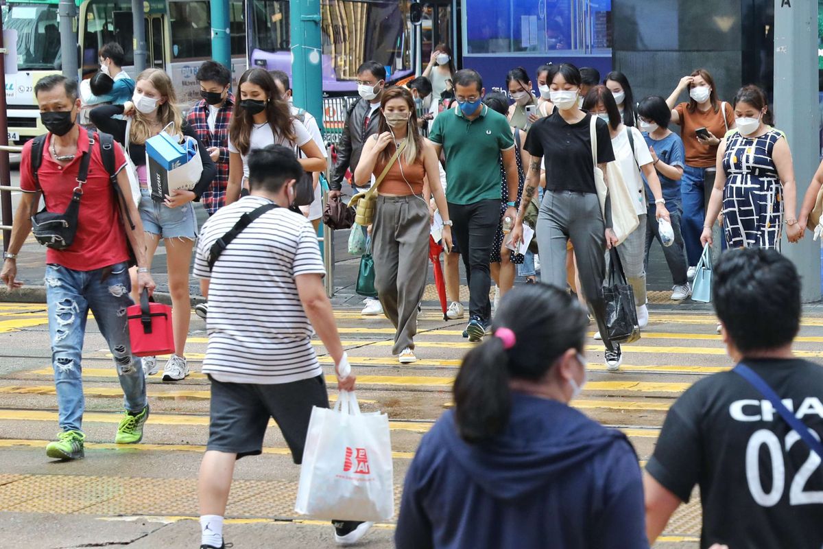 港股推薦｜花旗睇24,300點 VS 光大見25,000點｜兩行共薦15股：友邦、信義玻璃...