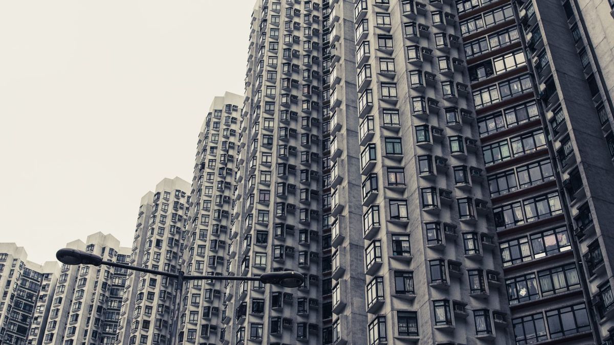 香港樓市首季表現「失常」購買力積壓！香港樓價跌幅收窄漸回勇｜樓市布陣