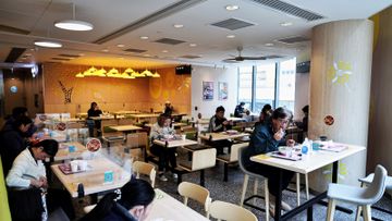 社交防疫措施, 疫苗通行證, 限聚令, 商場, 超市, 理髮店, 打針, 豁免, 跑步必須戴口罩, HKBT ,香港財經時報