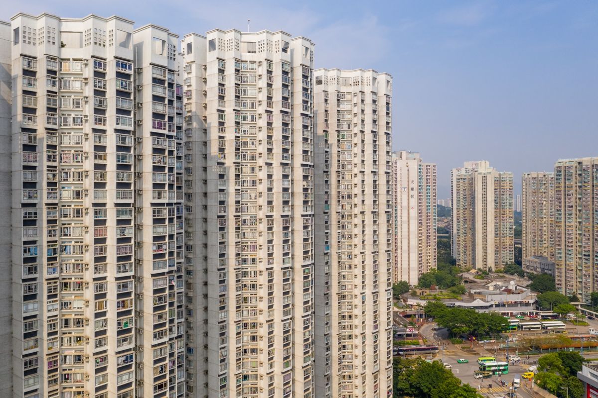 美國進入加息周期，本港一個月銀行同業拆息（HIBOR）近日反覆向上。經絡按揭預料HIBOR或於第三季升穿封頂位，最優惠利率或於下半年調升0.25厘。