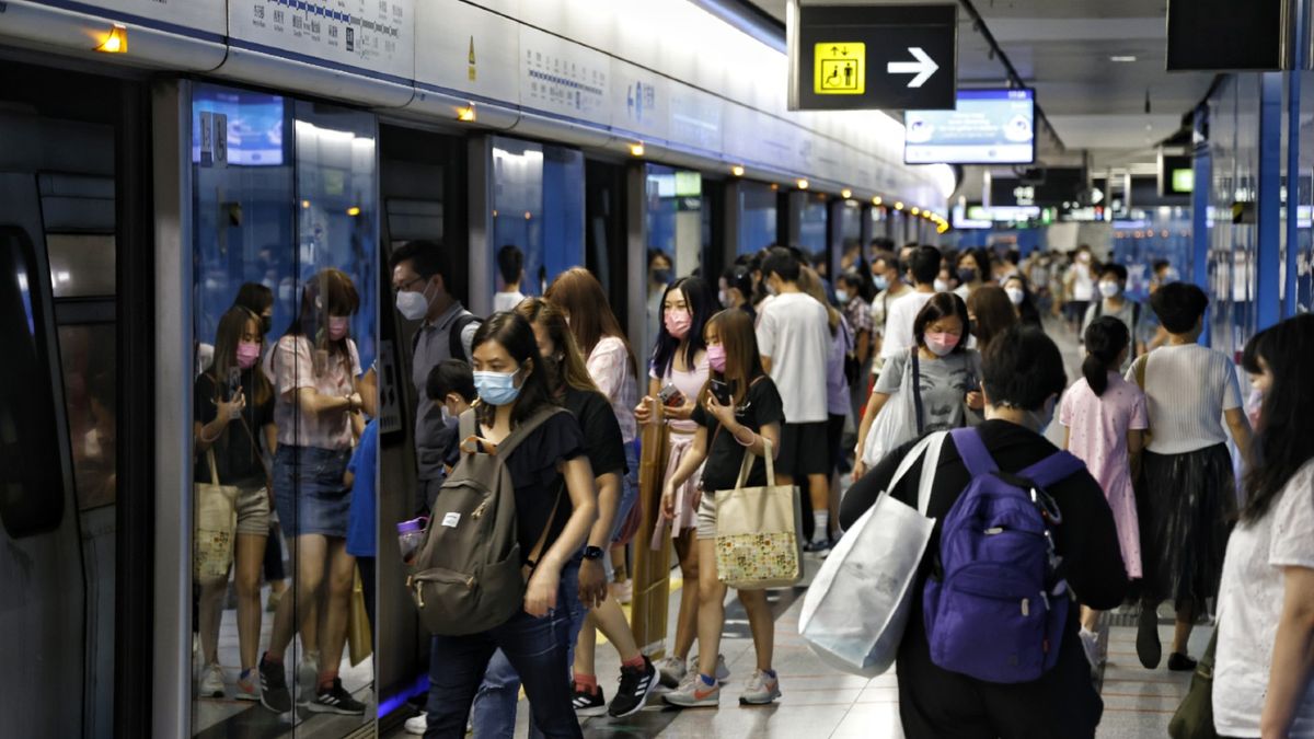 港鐵加薪1.6%至5%、最多2.17個月獎金！鐵路工會：員工對薪酬機制失去信心