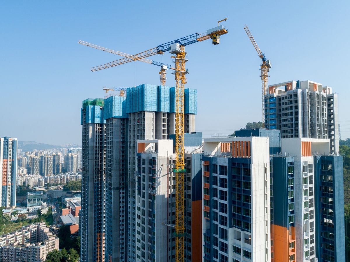 【內地樓市2022】中國房地產市場交投轉差，深圳樓盤「弘基·翰林九錫」推出「以房換房、以舊換新」活動，鼓勵人用舊房換新房。