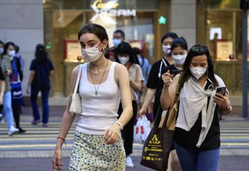 香港平均收入, 工資, 人工, 香港各行業薪酬, 薪金總額, 政府統計處, 行業, 排名, 運輸, 金融保險, HKBT, 香港財經時報