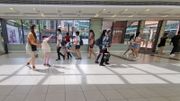 香港回歸25週年｜打工仔收入中位數增100%、仍跑輸樓價23個百分點｜港人上車可能要等到2045年