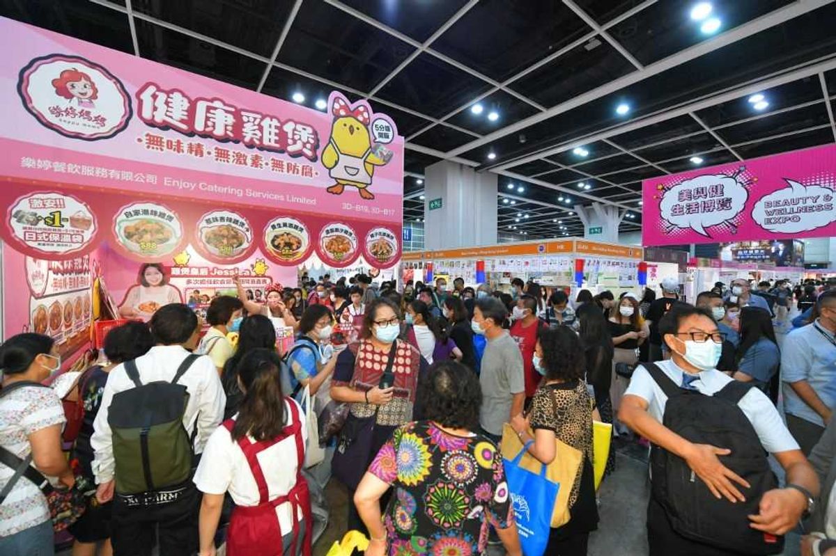 美食博覽2022｜貿發局主辦第35屆美食博覽，將聯同其他3大展覽於8月11日起在會展舉行，逾千商戶參展，多達九成接受消費券。即睇優惠詳情及購票攻略。